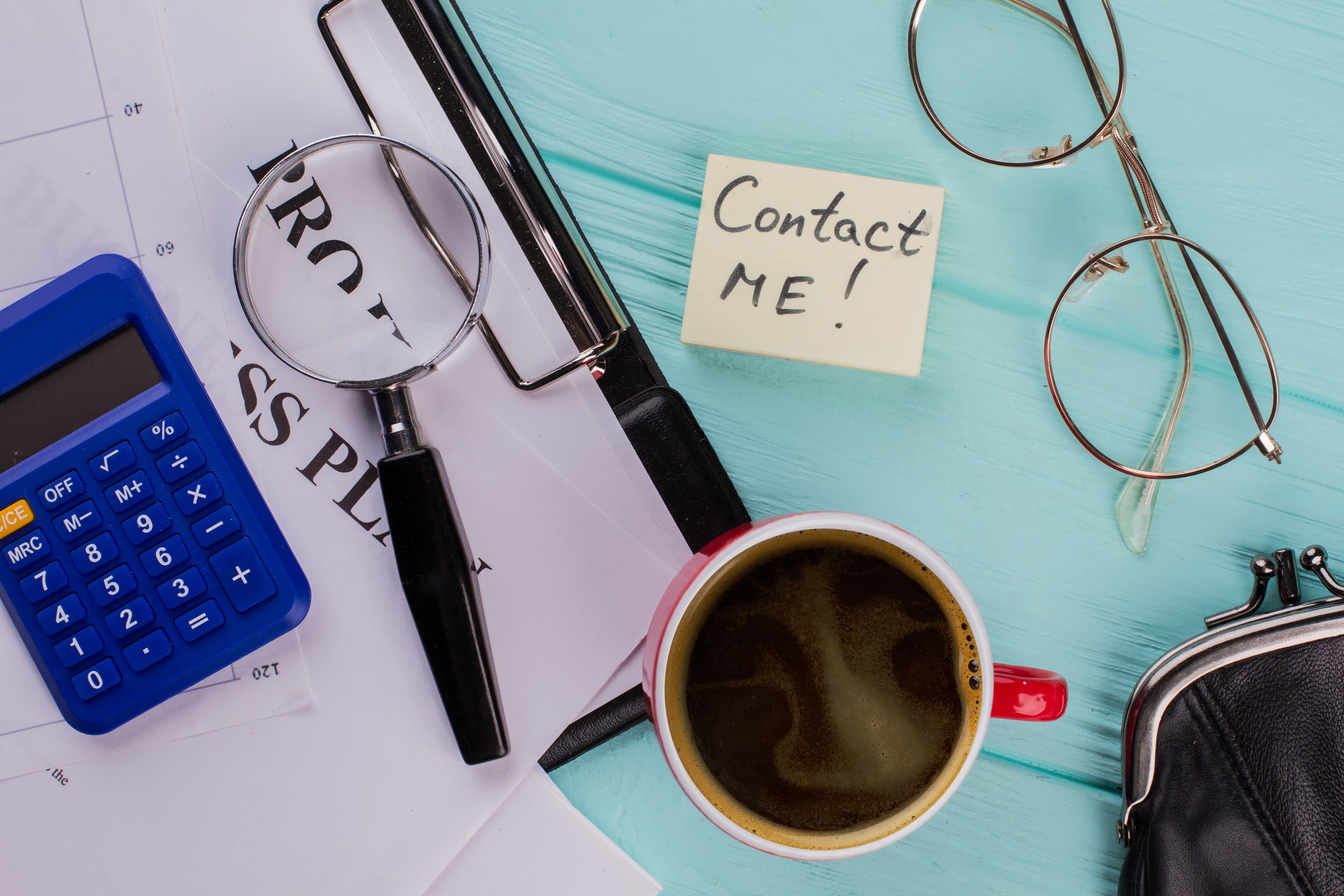 พื้นหลัง Contact Section